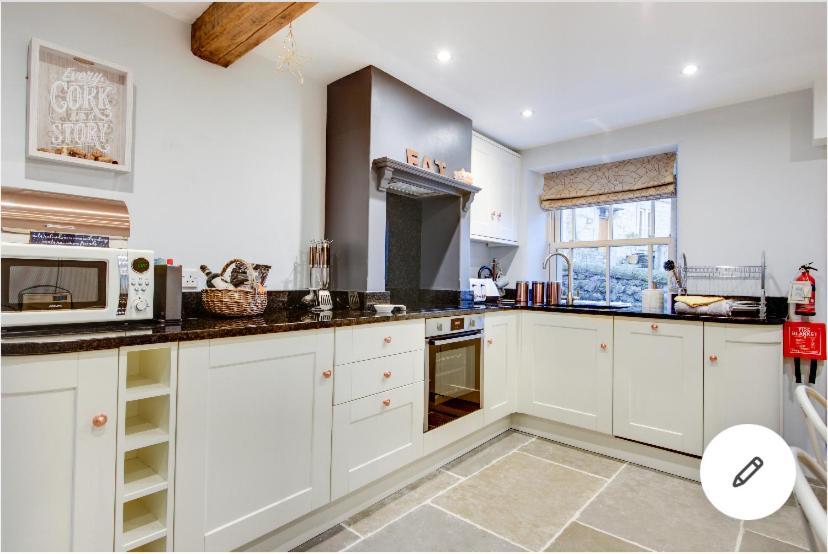 Rustic Retreats Jacks Cottage With Hot Tub & Alpaca Walking Experiences Matlock  Exterior photo
